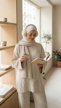 Load image into Gallery viewer, Cozy Knitted set Biege
